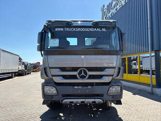 2011-mercedes-benz-actros-1458767-47562592