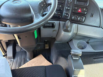 2011-mercedes-benz-actros-1458767-47562605