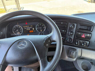 2011-mercedes-benz-actros-1458767-47562606