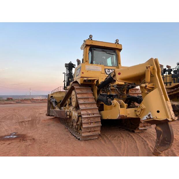 2020 كاتربيلر D10T2-47562679