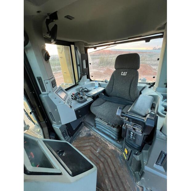 2020 Caterpillar D10T2-47562688