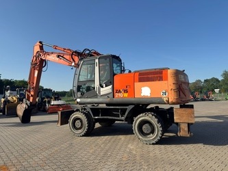 صورة ل حفارات بعجلات هيتاشى ZX210W-3