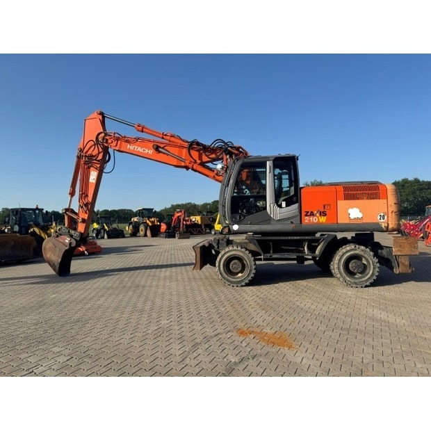 Hitachi ZX210W-3-47569426