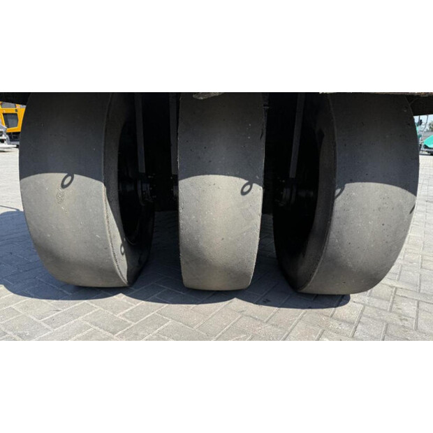 1999 كورينسا CCR 1421-47576465