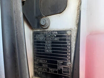 2015-iveco-eurocargo-1458823-47576622