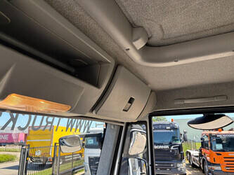 2015-iveco-eurocargo-1458823-47576636