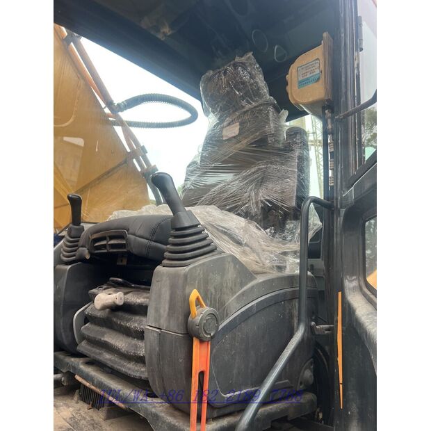 2017 Hyundai 330LC-9S-47577379