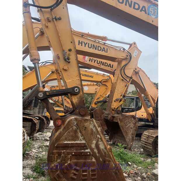 2017 Hyundai 330LC-9S-47577382