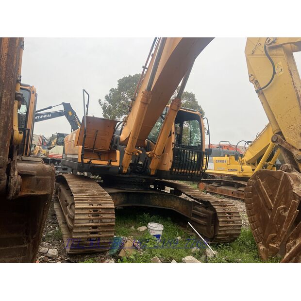 2017 Hyundai 330LC-9S-47577384