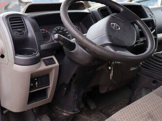 2008-nissan-gsr-1458924-47579903