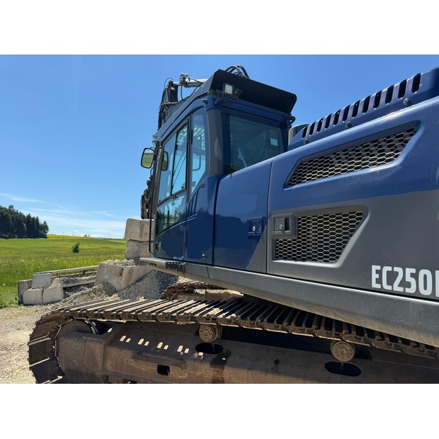 2014 Volvo EC220DL-47588182