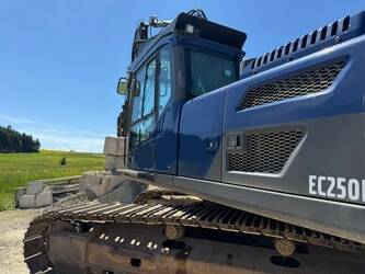 2014-volvo-ec220dl-1458979-47588182