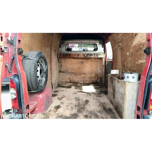 2009 Renault Master-47591783