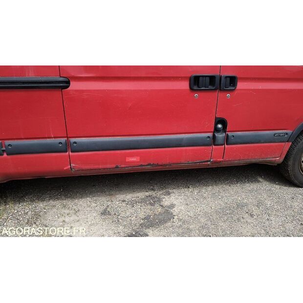 2009 Renault Master-47591785