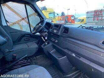 2020-renault-master-1459012-47591817