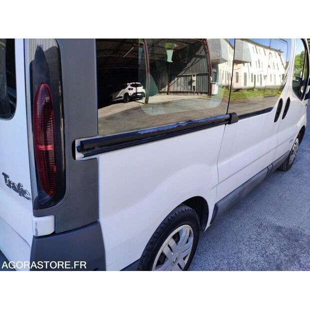 2004 Renault Trafic-47591898