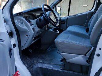 2004-renault-trafic-1459014-47591901