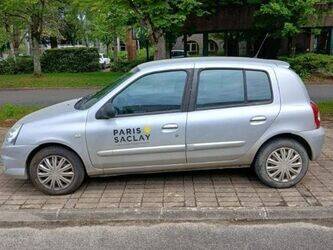 2009-renault-clio-1459018-47592027