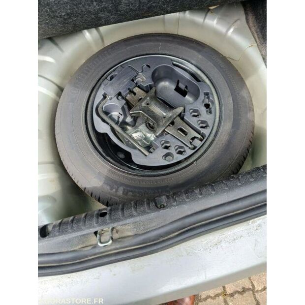 2009 رينو Clio-47592028