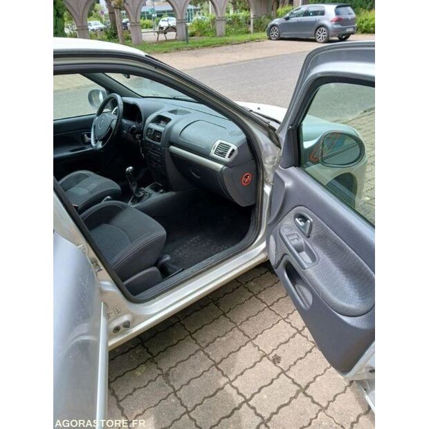 2009 رينو Clio-47592030