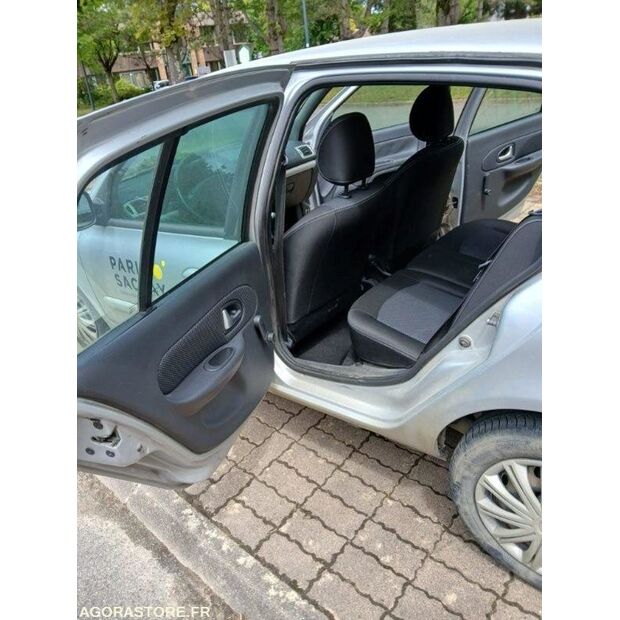 2009 رينو Clio-47592031