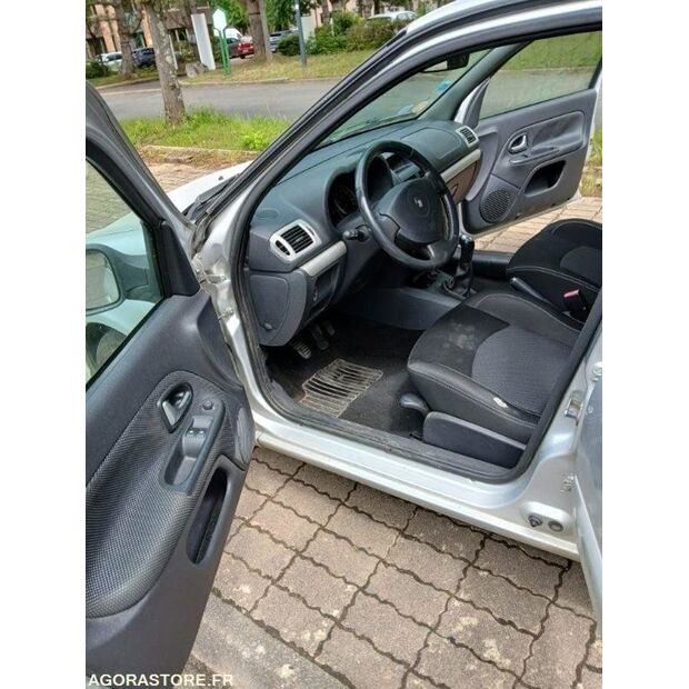 2009 رينو Clio-47592033