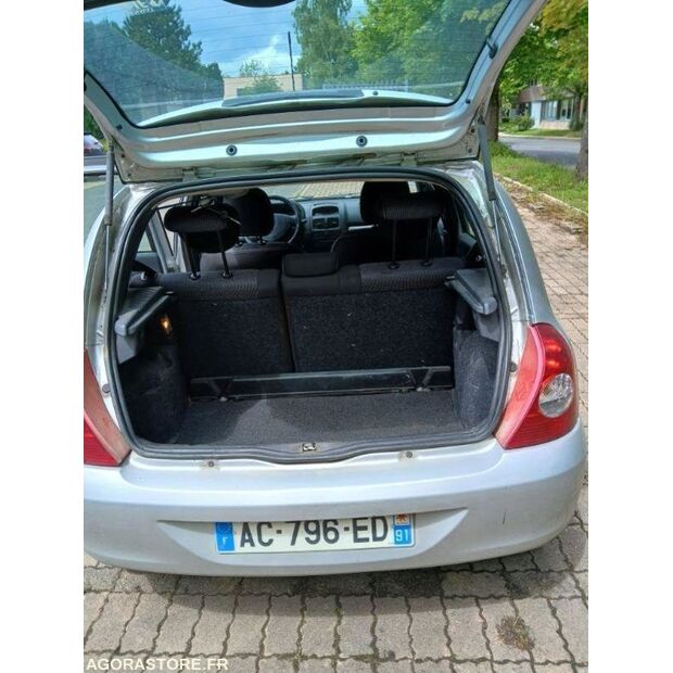 2009 رينو Clio-47592038