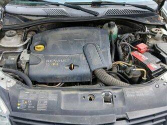 2009-renault-clio-1459018-47592039