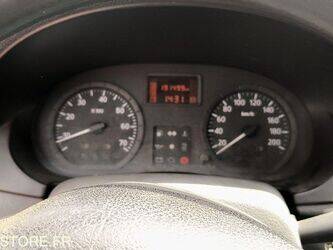2011-dacia-logan-1459019-47592074
