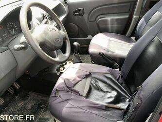 2011-dacia-logan-1459019-47592079