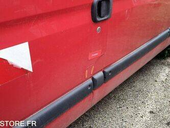 2009-renault-master-1459025-47592304