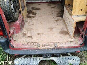 2009-renault-master-1459025-47592315