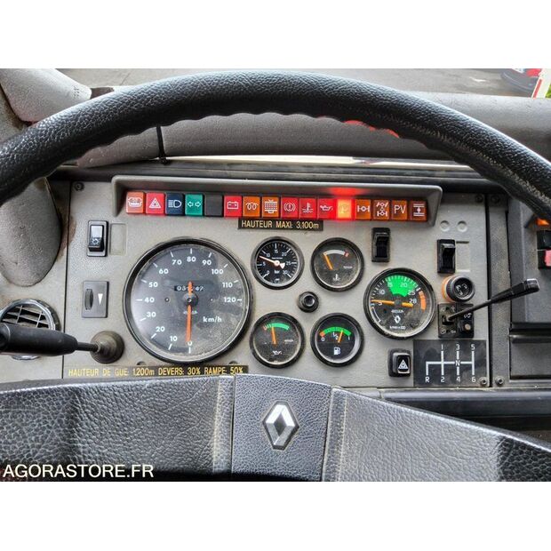1998 Renault M210-47592474