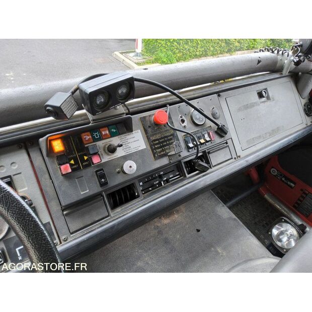 1998 Renault M210-47592475