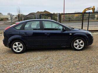 2006-ford-focus-1459036-47592730