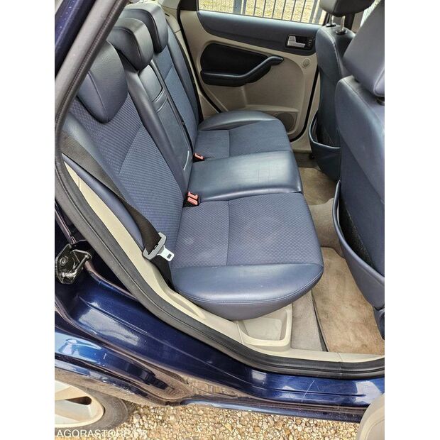 2006 Ford Focus-47592737