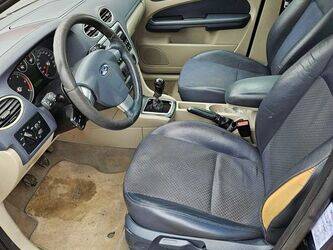 2006-ford-focus-1459036-47592739
