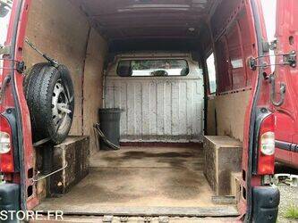 2009-renault-master-1459040-47592796