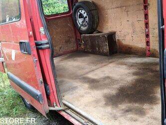 2009-renault-master-1459040-47592810