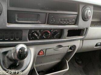 2009-renault-master-1459040-47592815