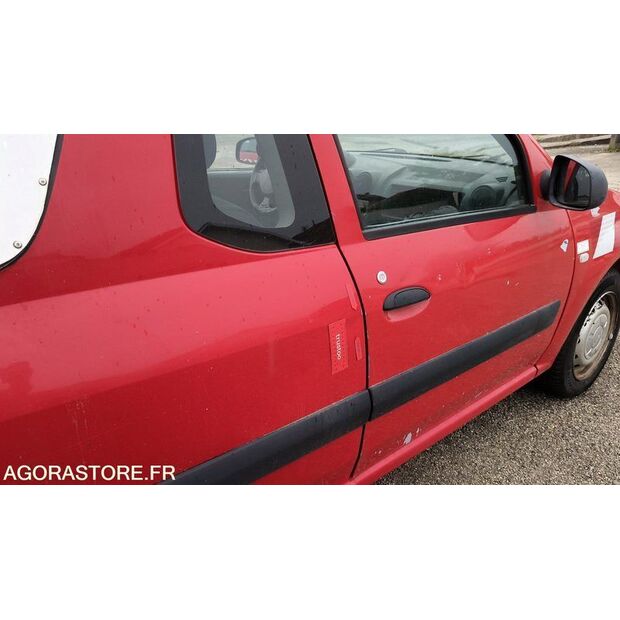 2011 Dacia LOGAN-47593108