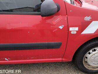 2011-dacia-logan-1459046-47593111