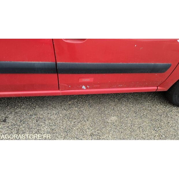 2011 Dacia LOGAN-47593117