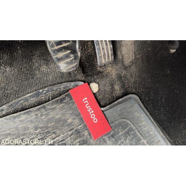 2011 Dacia LOGAN-47593125