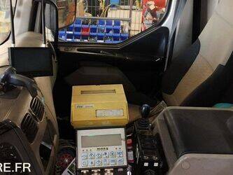 2009-renault-premium-1459061-47593650