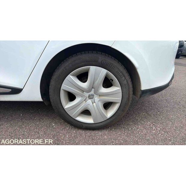 2013 رينو Clio-47593891
