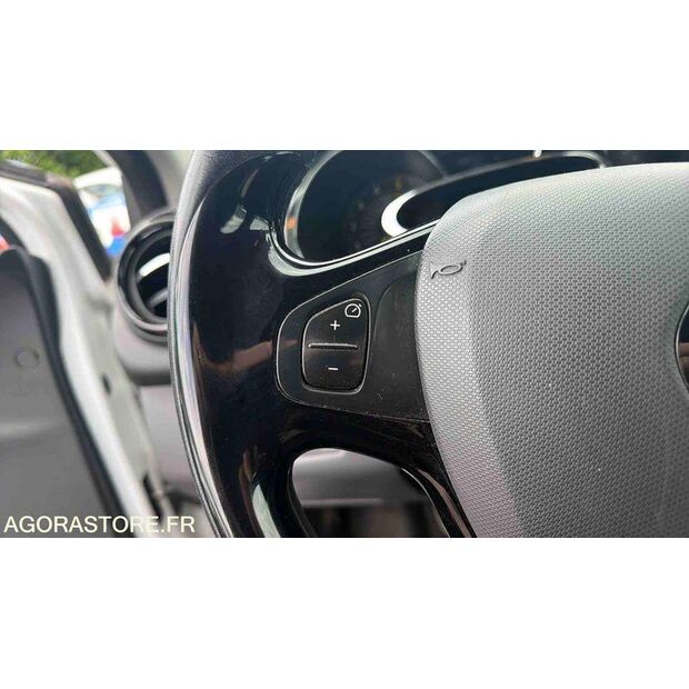 2013 رينو Clio-47593896