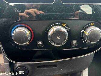 2013-renault-clio-1459068-47593903