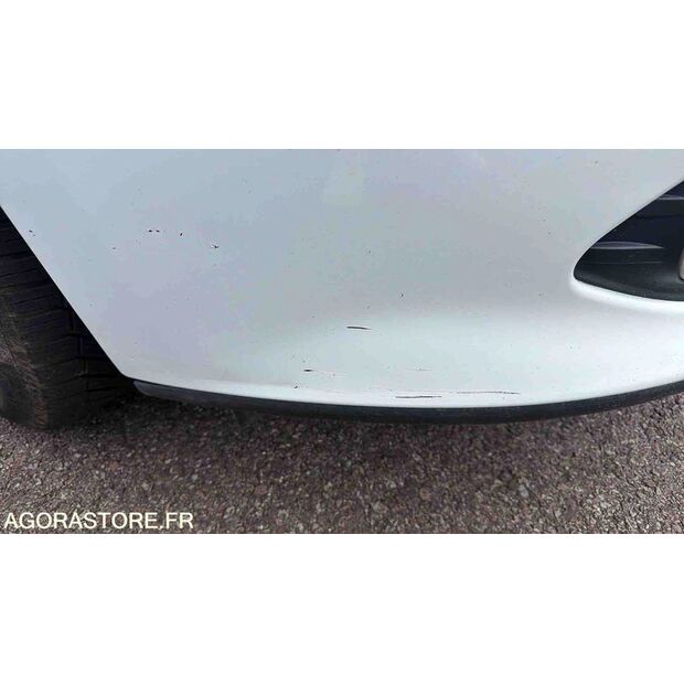 2013 رينو Clio-47593910
