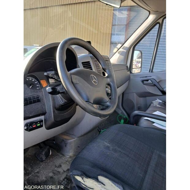 2015 Mercedes-Benz SPRINTER-47593928